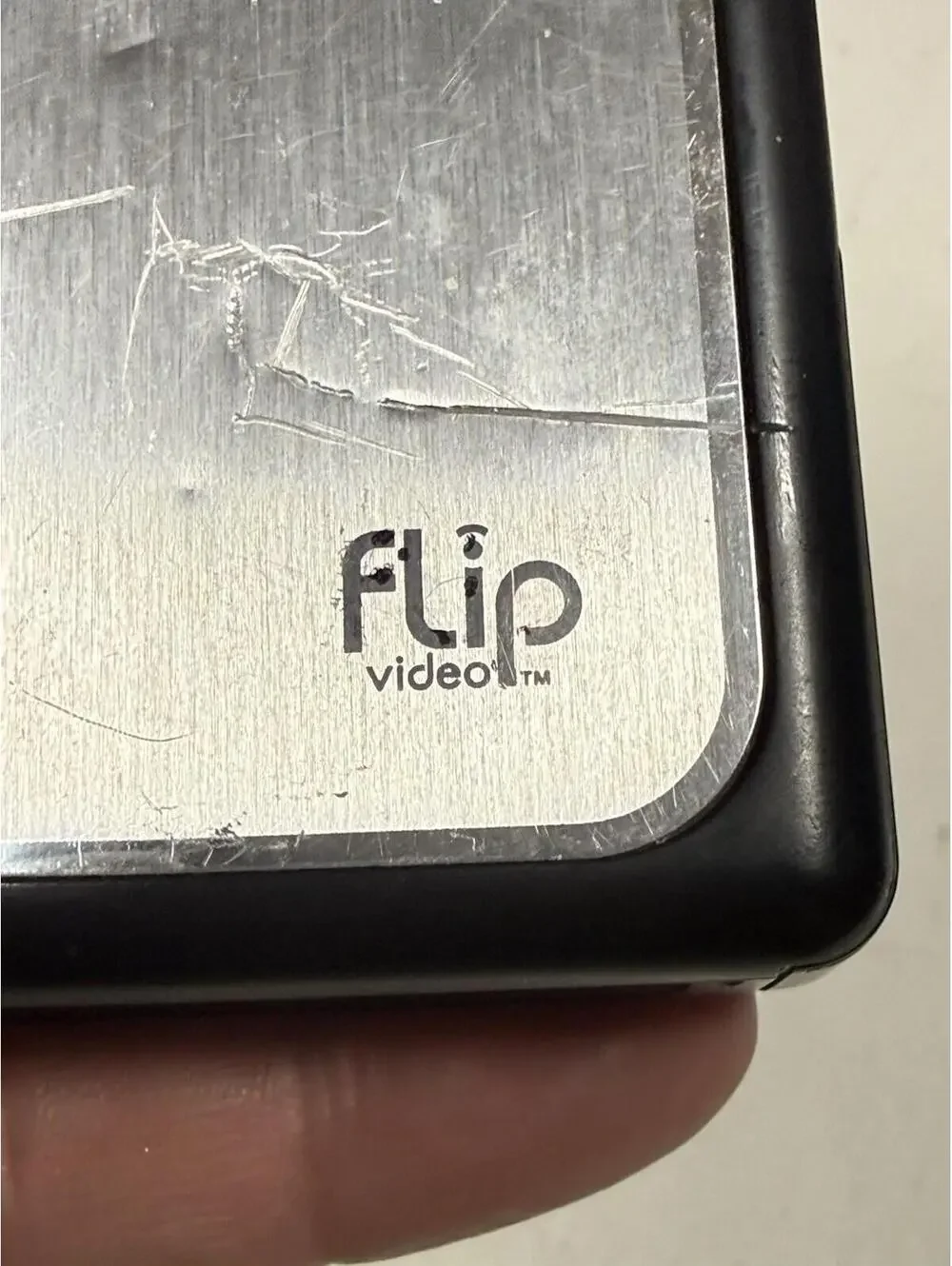 Flip Video Silver & White Pure Digital Technologies Ultra HD ( Not Working)